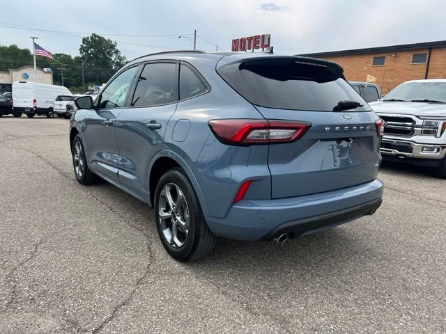 Certified 2024 Ford Escape ST-Line w/ Tech Pack #1 AWD/4WD image 6