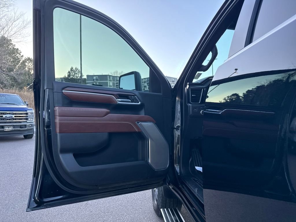 Used 2024 GMC Sierra 2500 Denali Ultimate image 9