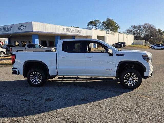 Used 2023 GMC Sierra 1500 AT4 AWD/4WD image 13