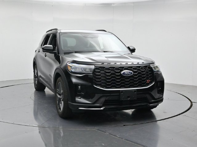 Certified 2026 Ford Explorer ST w/ Sun And Sound Package AWD/4WD image 4
