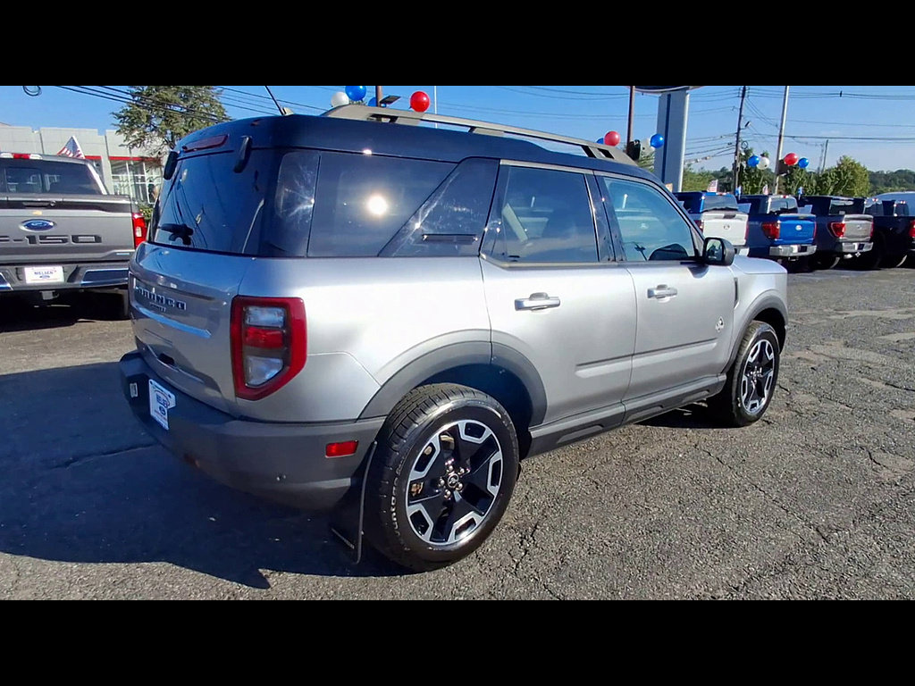 Certified 2023 Ford Bronco Sport Outer Banks AWD/4WD image 8