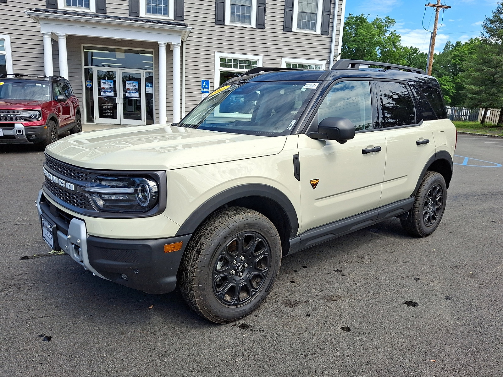 Certified 2025 Ford Bronco Sport Badlands w/ Badlands Tech Package AWD/4WD image 1