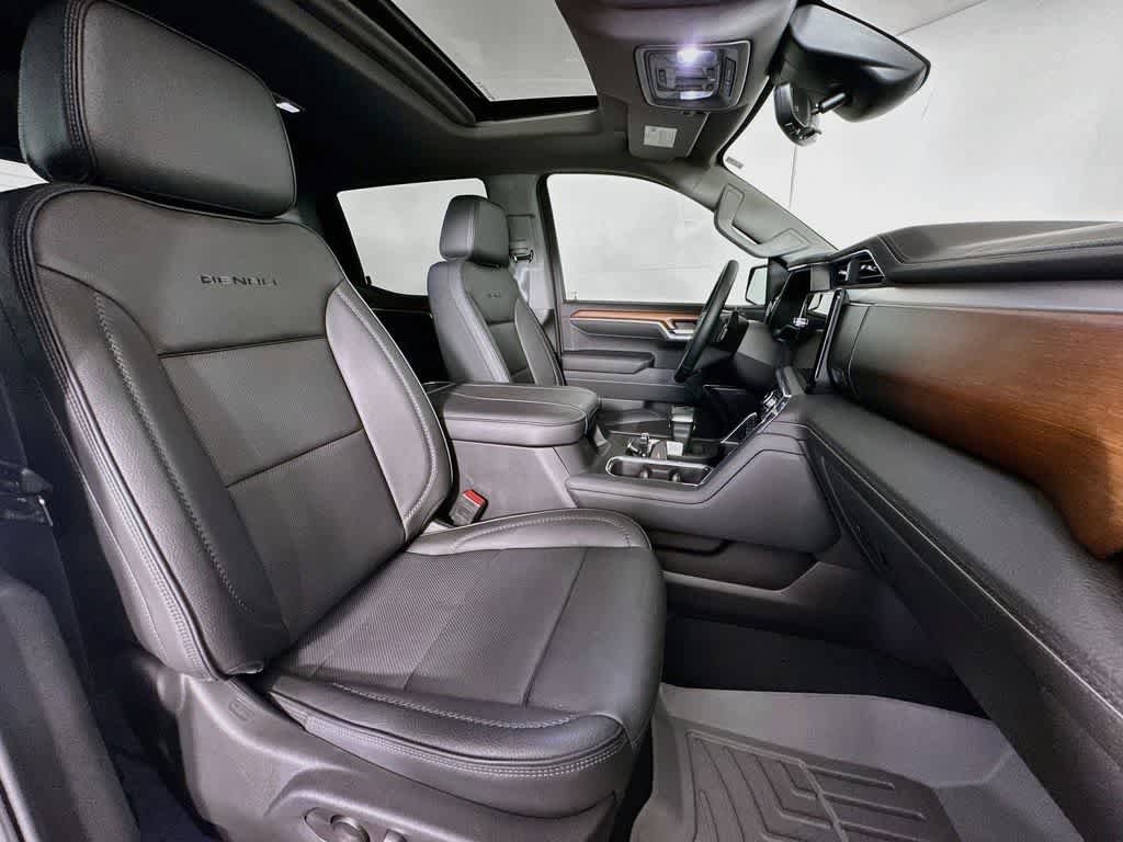 Used 2023 GMC Sierra 1500 Denali w/ Denali Reserve Package AWD/4WD image 15