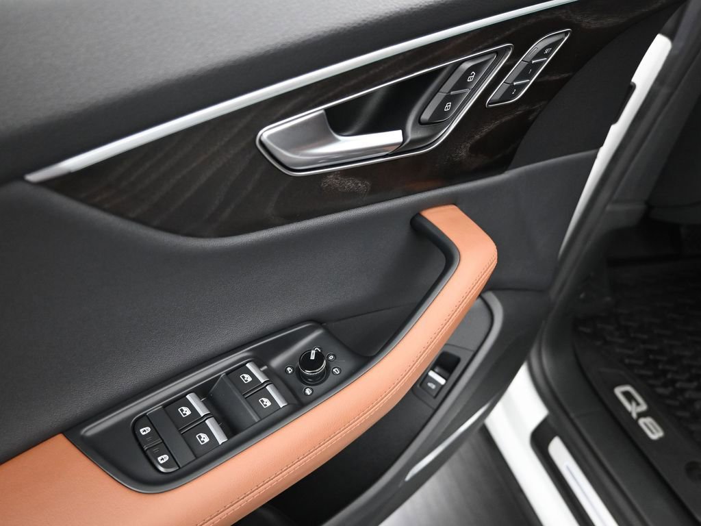 Used 2023 Audi Q8 Premium Plus image 39