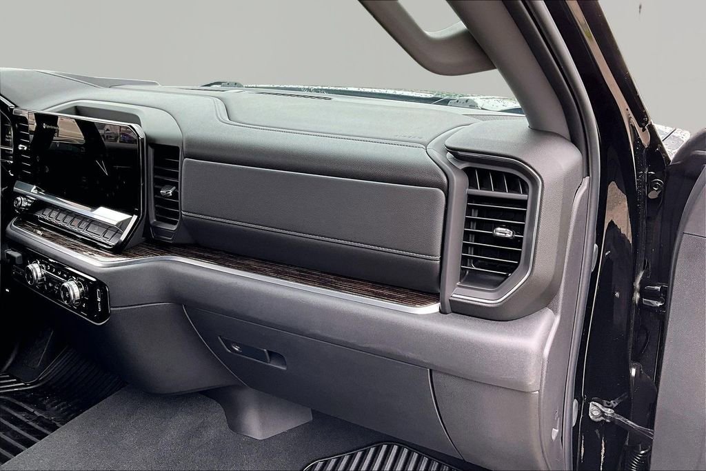 Used 2025 GMC Sierra 1500 Elevation w/ X31 Off-Road Package AWD/4WD image 17