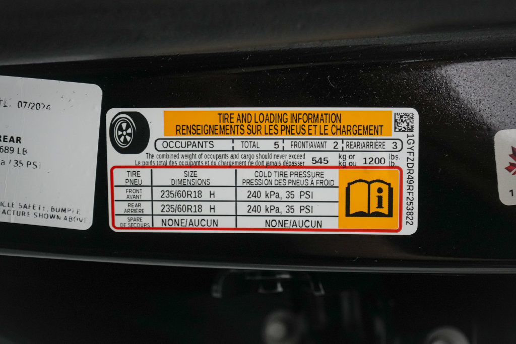 Used 2024 Cadillac XT4 Premium Luxury w/ Active Safety Package AWD/4WD image 28