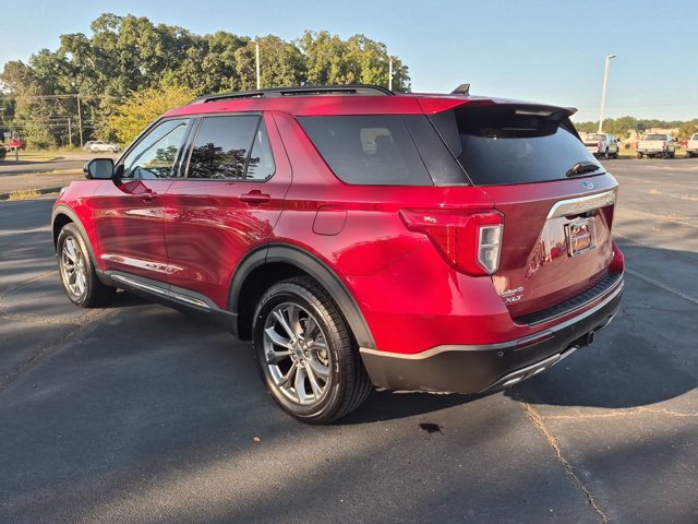 Certified 2022 Ford Explorer XLT w/ Equipment Group 202A AWD/4WD image 6