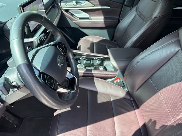 Certified 2025 Ford Explorer Platinum RWD image 20