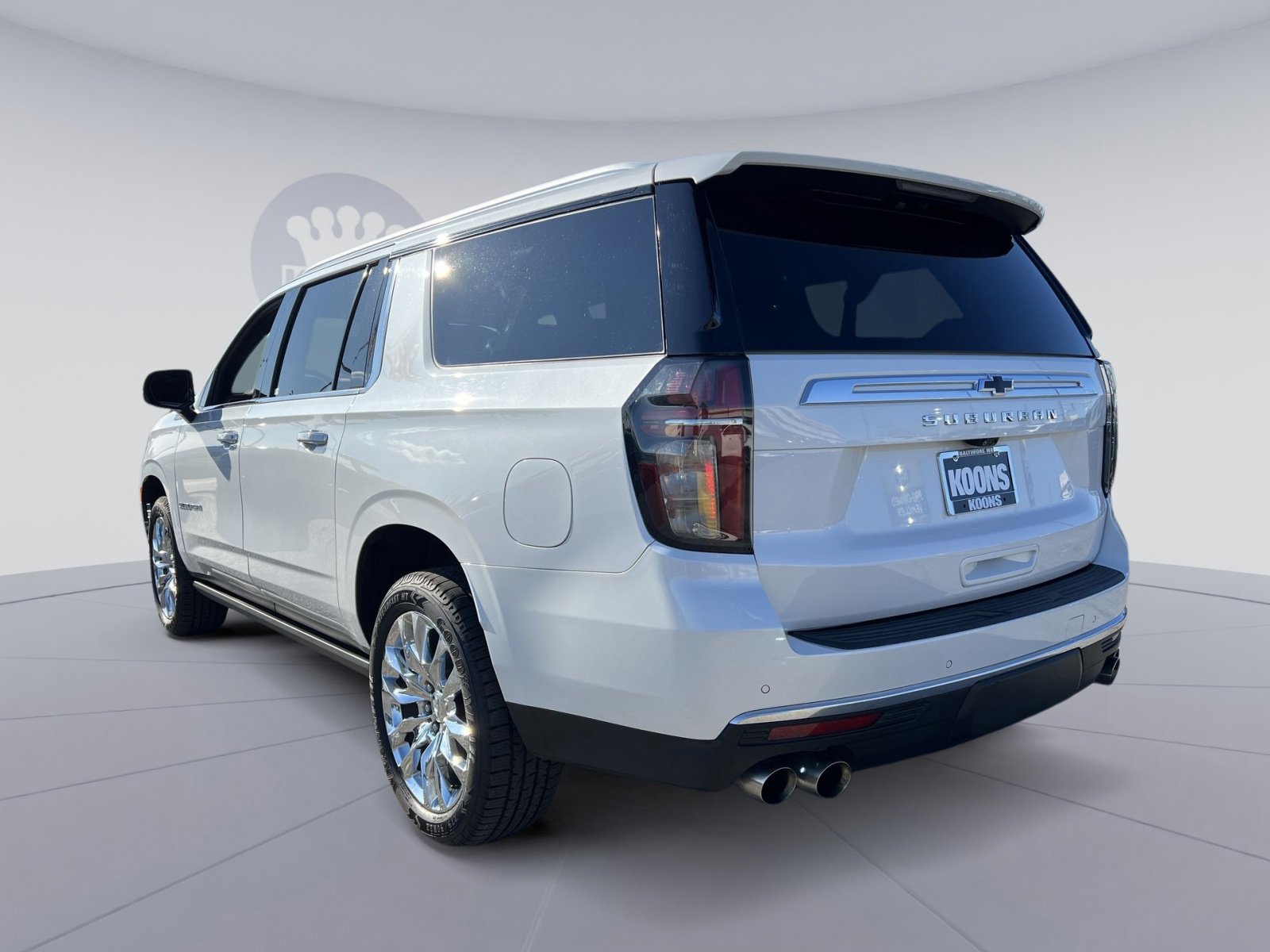 Used 2021 Chevrolet Suburban High Country w/ Premium Package image 5