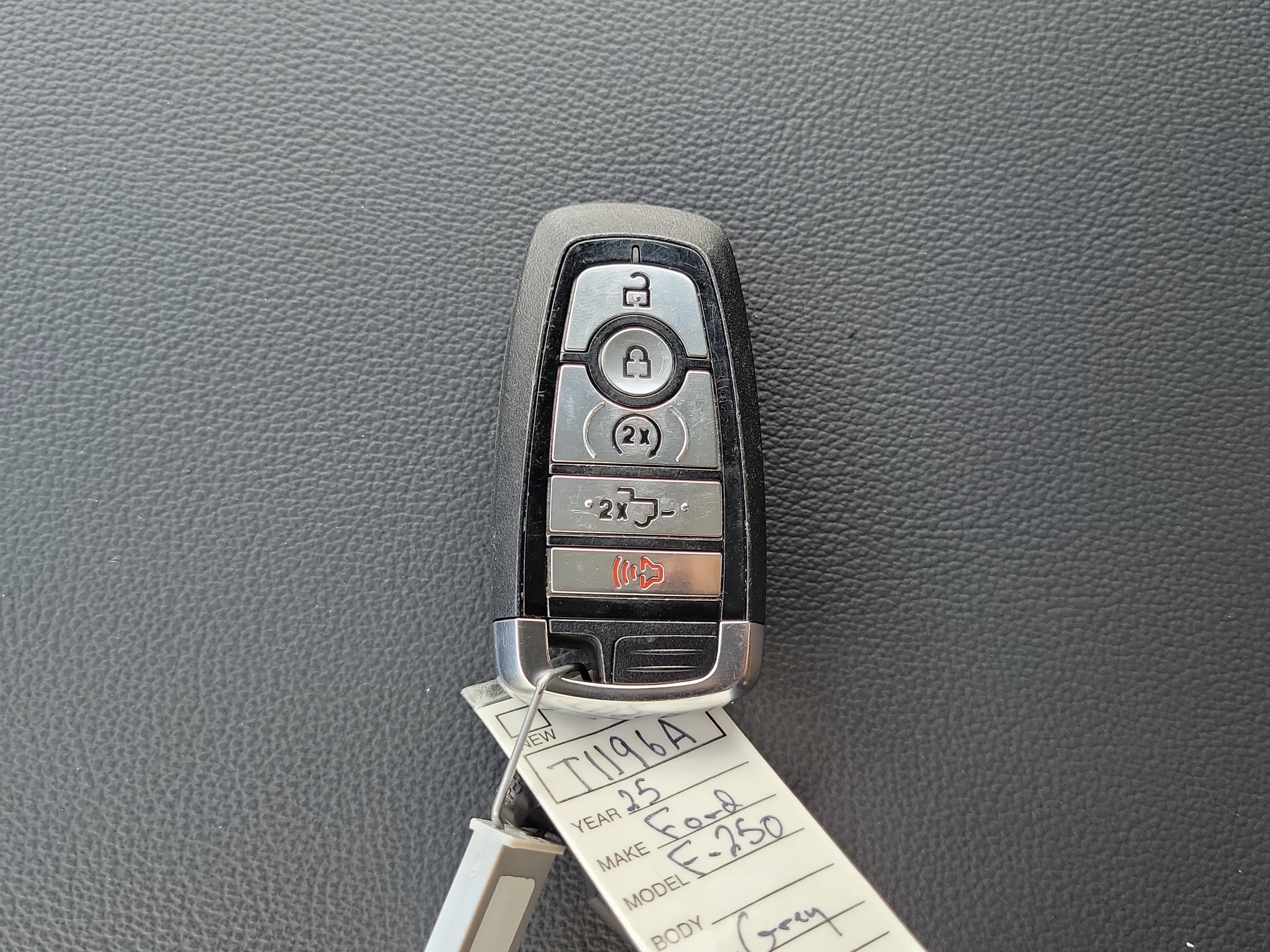 Certified 2025 Ford F250 Lariat w/ Chrome Package AWD/4WD image 29