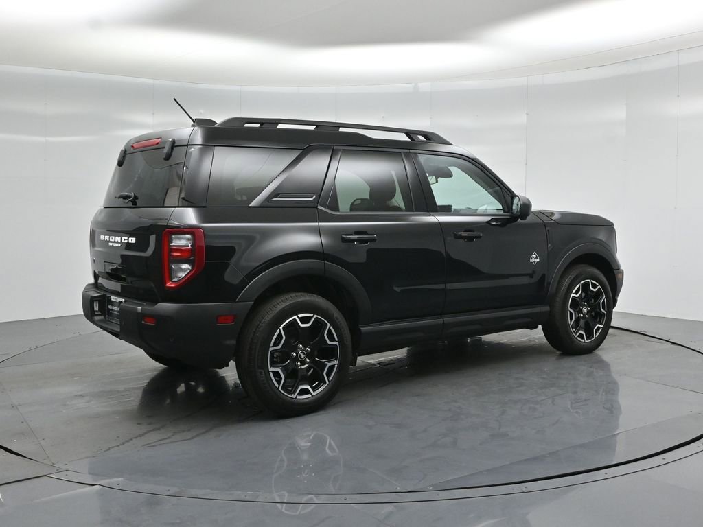 Certified 2025 Ford Bronco Sport Outer Banks w/ Outer Banks Tech Package+ AWD/4WD image 28