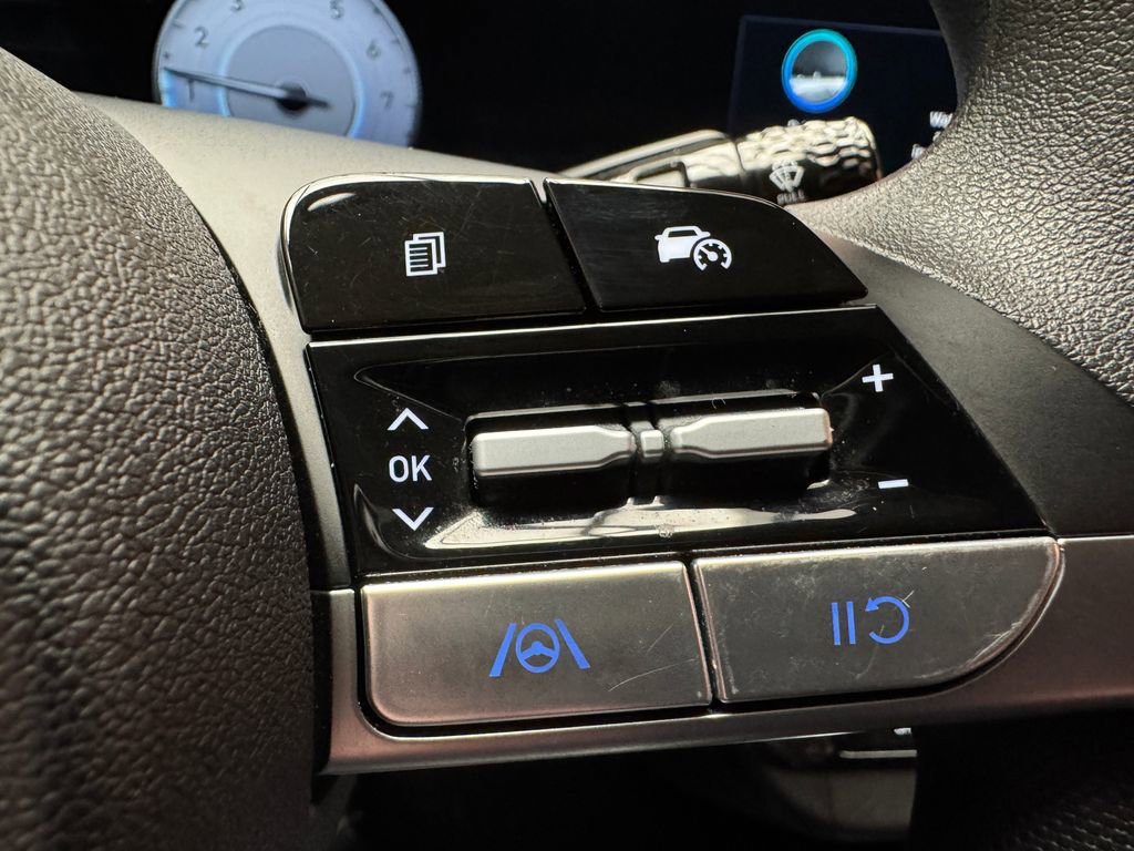 Used 2024 Hyundai Elantra SEL FWD image 14