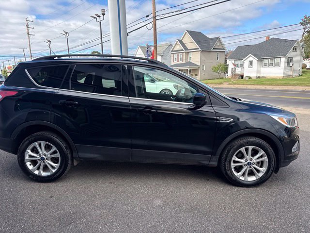 Certified 2018 Ford Escape SE w/ SE Sync 3 Package AWD/4WD image 5