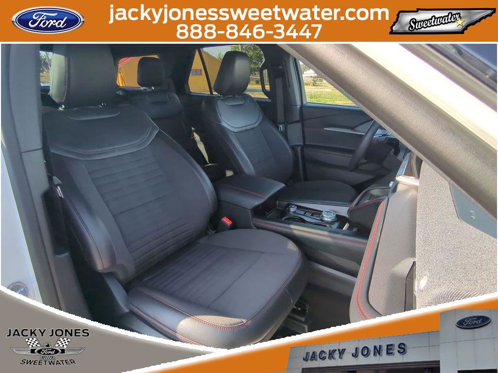 Certified 2025 Ford Explorer ST-Line w/ Premium Package image 30
