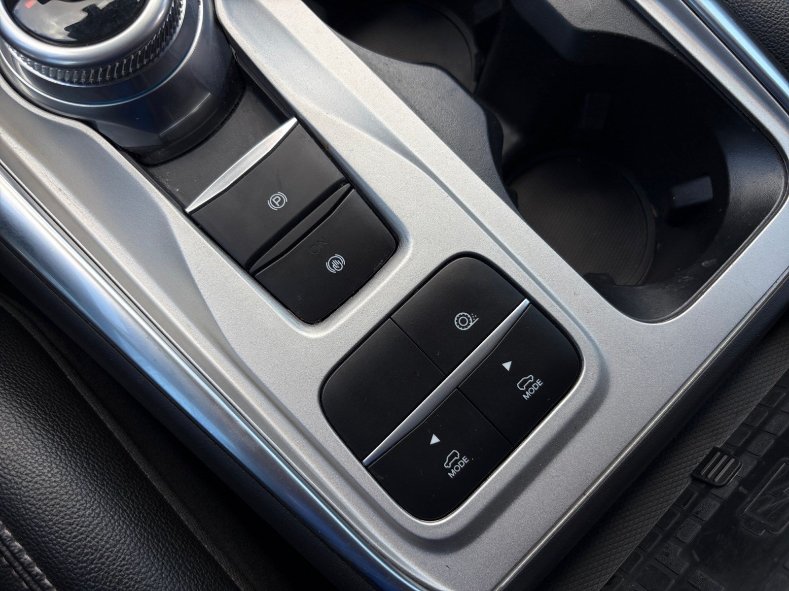 Certified 2023 Ford Explorer Limited w/ Limited Technology Package RWD image 20