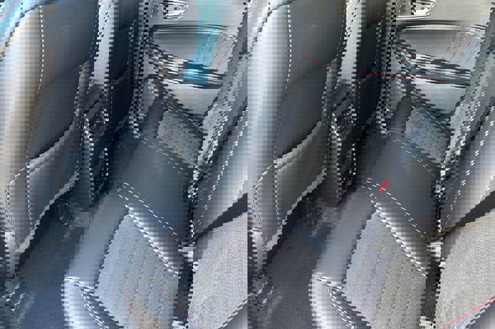 Certified 2024 Ford Edge ST-Line image 13