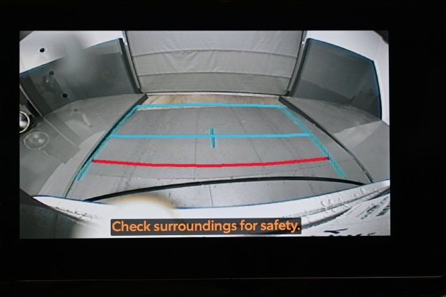 Used 2025 Toyota Highlander LE FWD image 20
