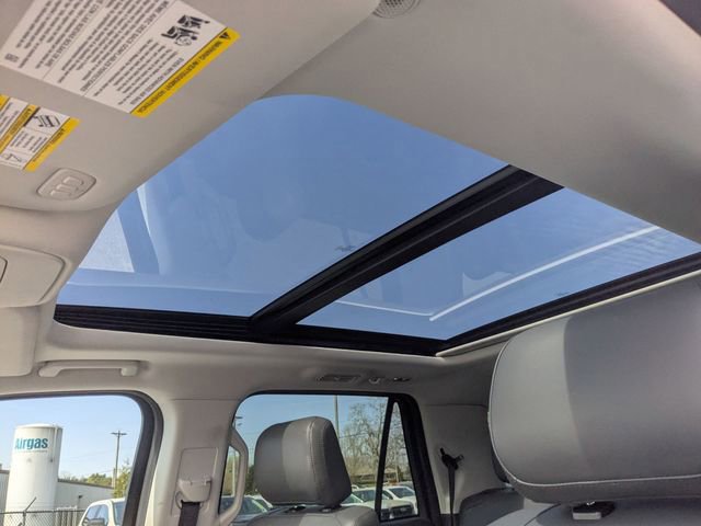 Certified 2025 Ford Expedition Active image 22