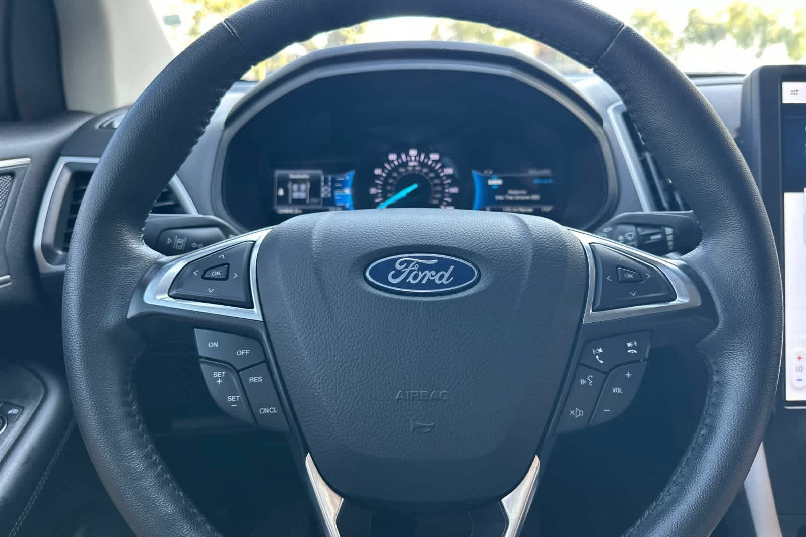 Certified 2024 Ford Edge SEL w/ Convenience Package AWD/4WD image 24