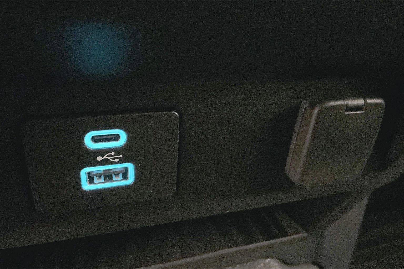 Certified 2022 Ford F250 XL w/ STX Appearance Package image 31