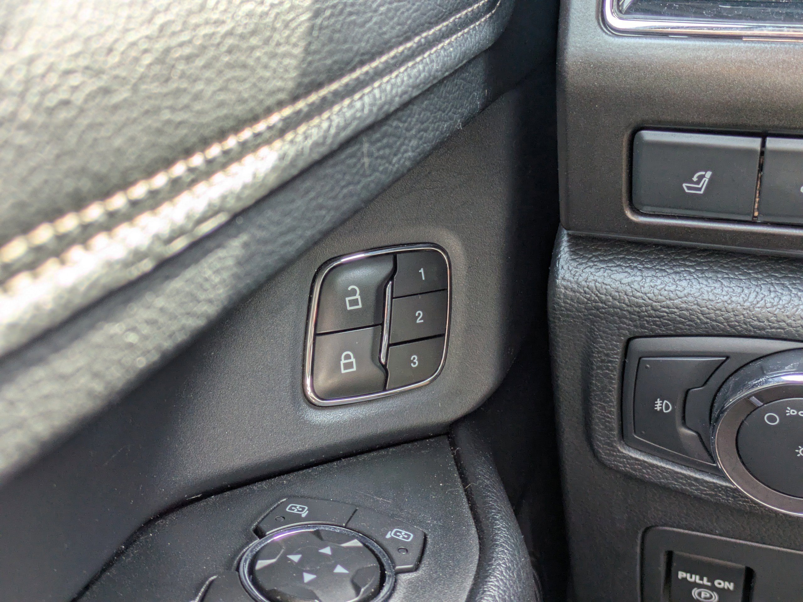 Certified 2020 Ford Expedition Limited image 32