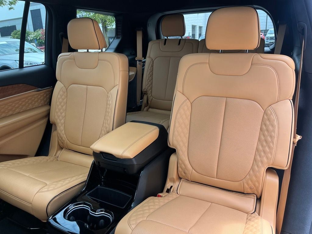 Used 2023 Jeep Grand Cherokee L Summit AWD/4WD image 14