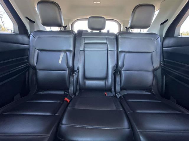 Certified 2022 Ford Explorer XLT w/ Equipment Group 202A AWD/4WD image 18