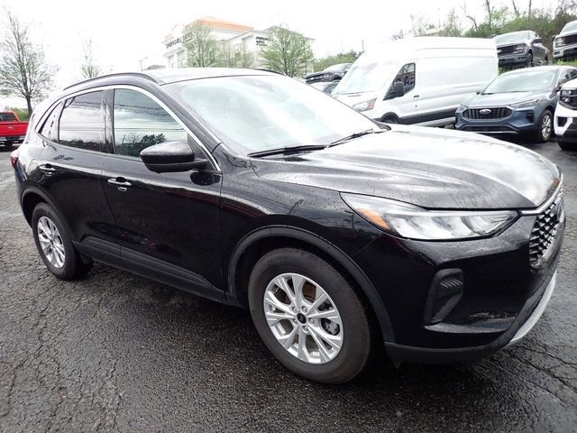 Certified 2024 Ford Escape Active w/ Tech Pack #2 AWD/4WD image 11