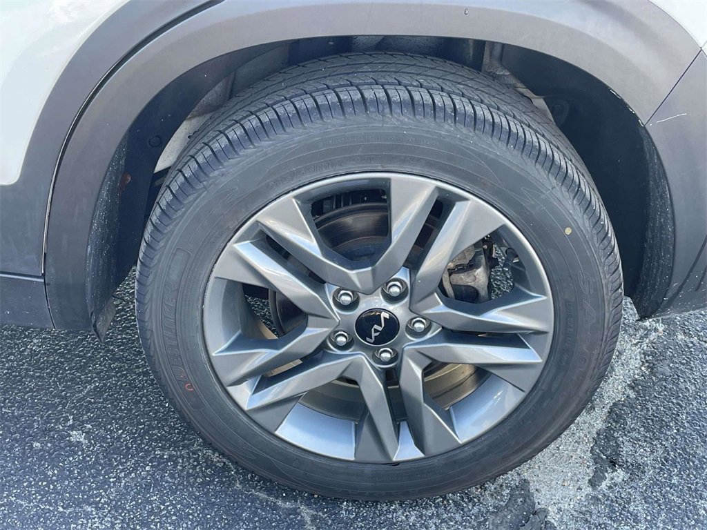 Used 2022 Kia Seltos S image 9