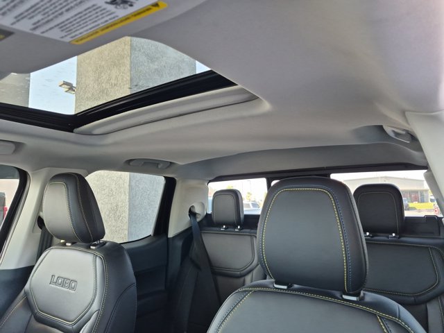 Certified 2025 Ford Maverick Lobo AWD/4WD image 29