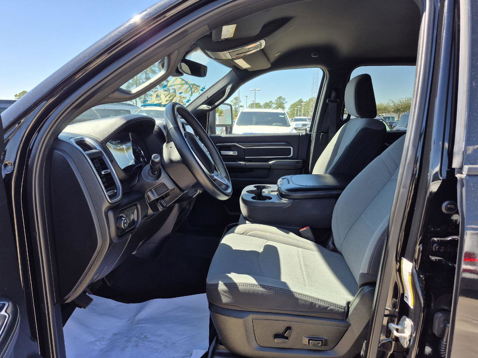 Used 2024 RAM 2500 Big Horn image 9