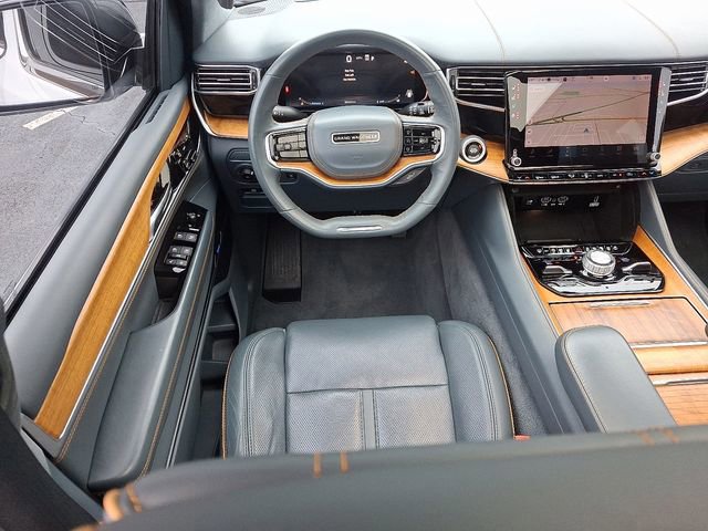 Used 2023 Jeep Grand Wagoneer Series II image 11