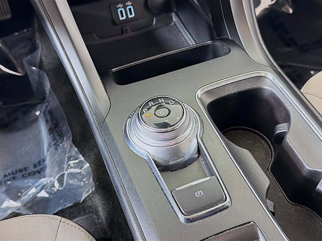 Certified 2019 Ford Fusion SE w/ Equipment Group 151A image 35