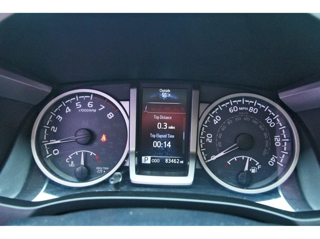 Used 2018 Toyota Tacoma SR5 RWD image 18