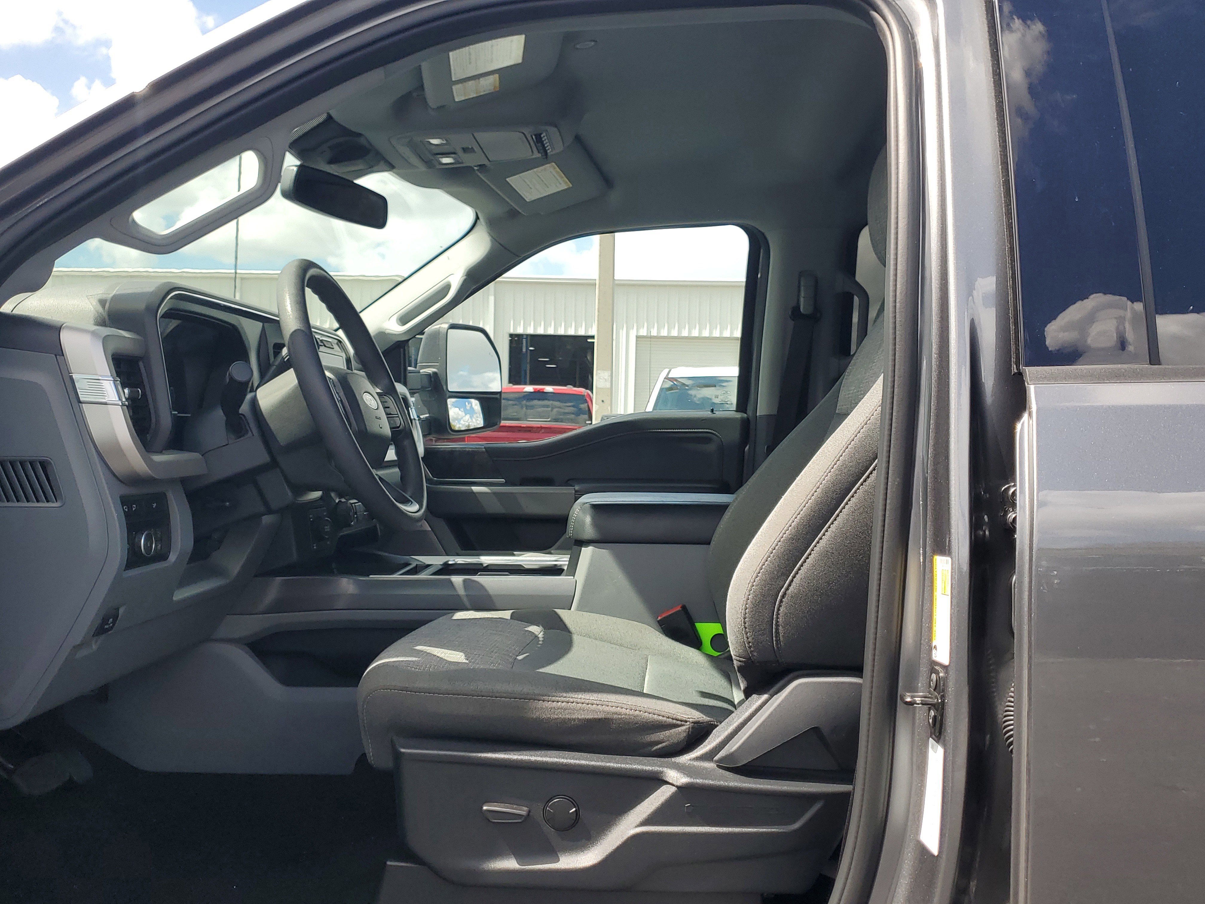 Certified 2024 Ford F250 XLT w/ XLT Premium Package image 18