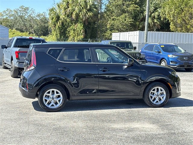 Used 2024 Kia Soul LX w/ Option Group 015 image 3