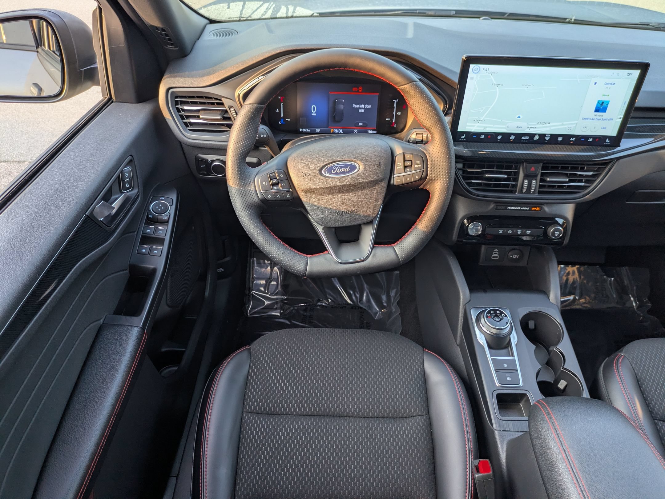 Certified 2025 Ford Escape ST-Line w/ Tech Pack #1 AWD/4WD image 33