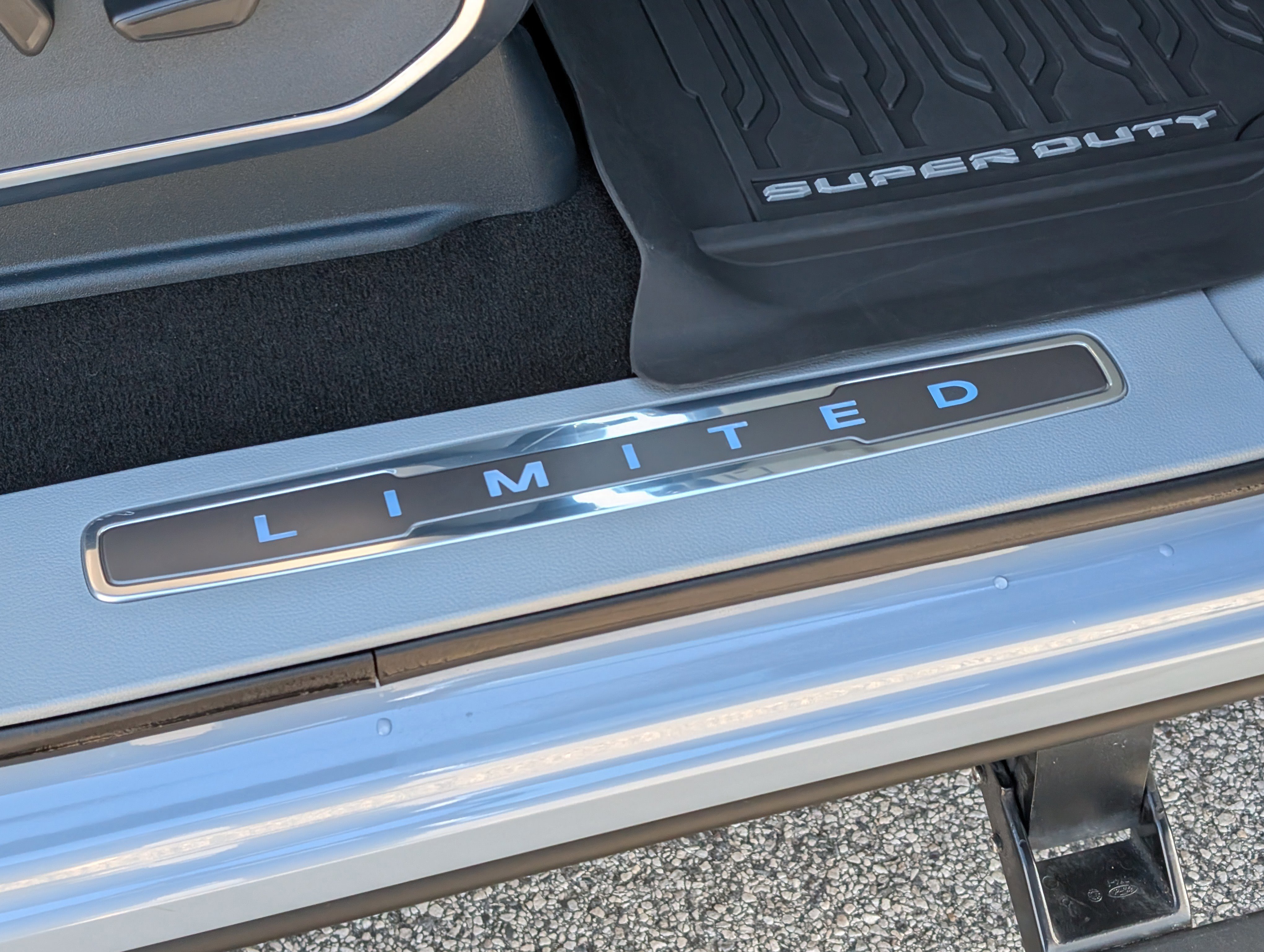 Certified 2024 Ford F250 Limited w/ FX4 Off-Road Package image 13