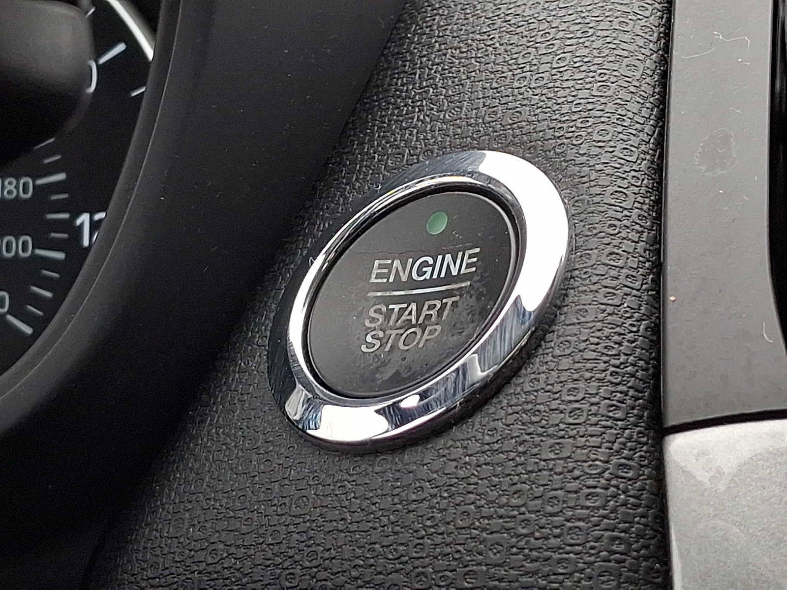 Certified 2018 Ford EcoSport SE image 23