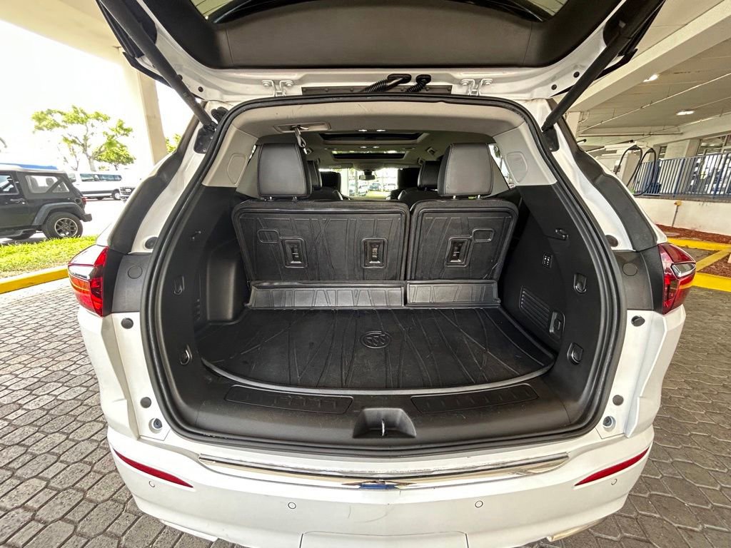 Used 2020 Buick Enclave Avenir w/ Avenir Technology Package FWD image 33