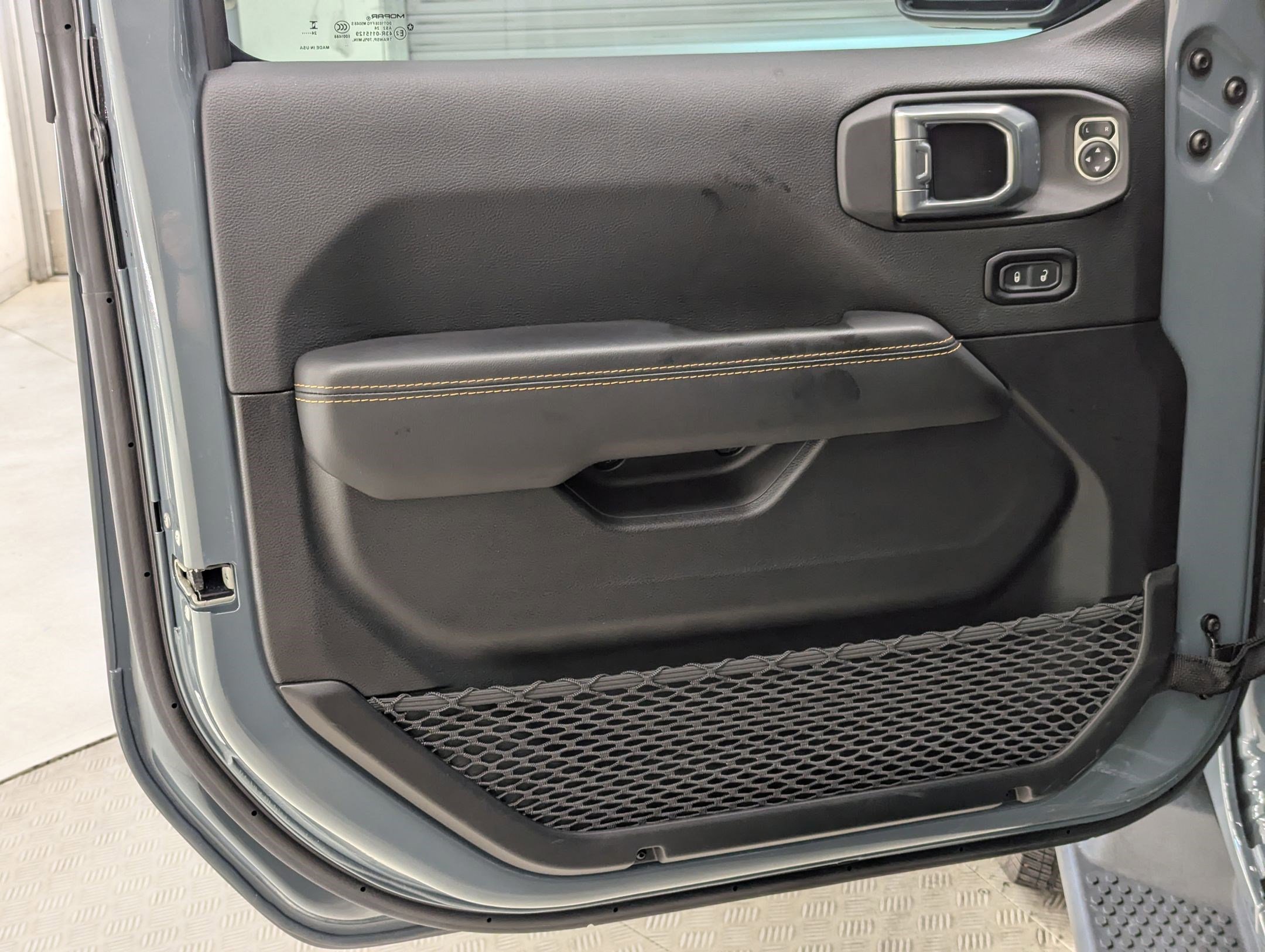 Used 2024 Jeep Wrangler Sahara image 21