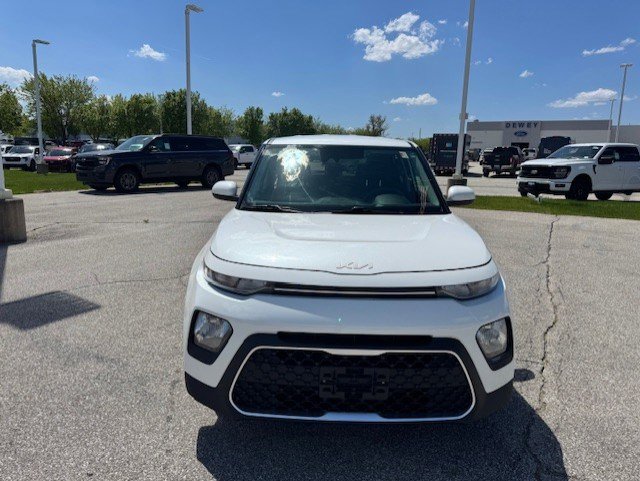 Used 2022 Kia Soul LX w/ Technology Package FWD image 2