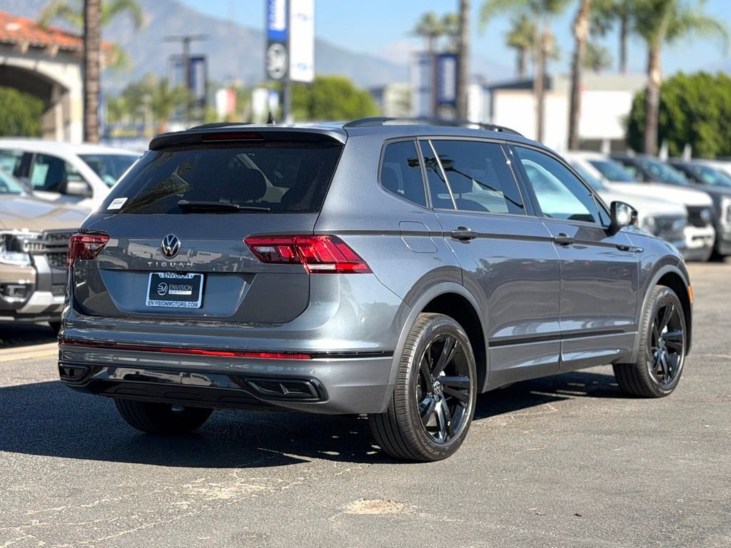 Used 2023 Volkswagen Tiguan SE R-Line image 8