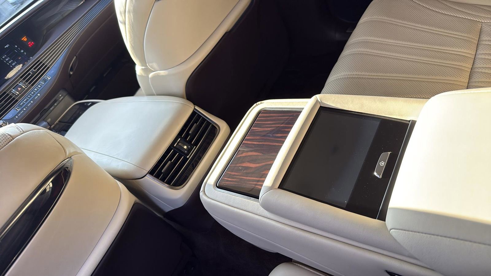 Used 2018 Lexus LS 500 500 Base w/ Luxury Package image 28