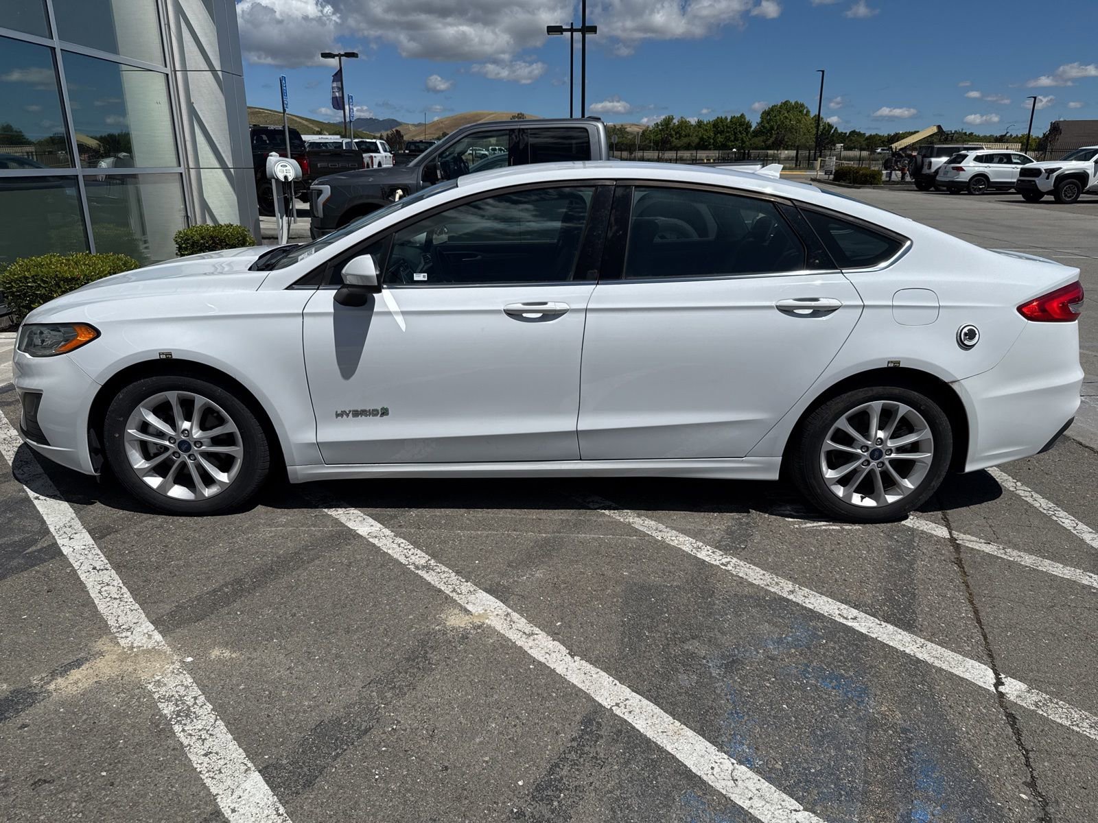 Certified 2019 Ford Fusion SE FWD image 3