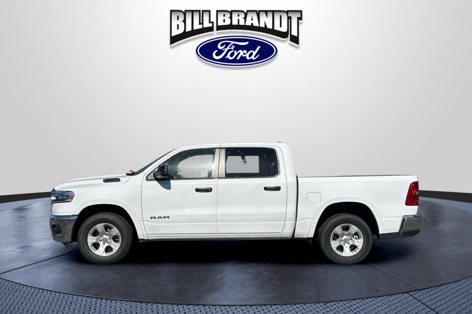 Used 2025 RAM 1500 Big Horn AWD/4WD image 6