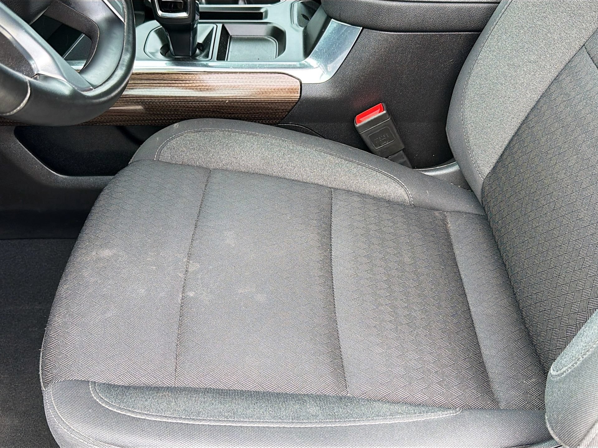Used 2025 Chevrolet Silverado 1500 LT AWD/4WD image 25