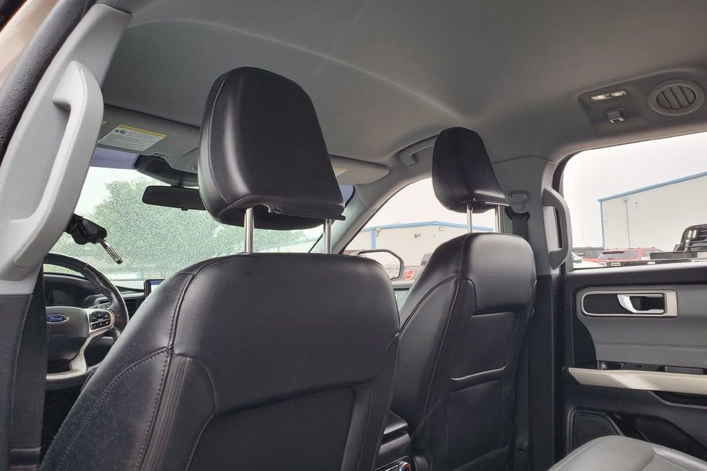 Certified 2021 Ford Explorer XLT w/ Equipment Group 202A RWD image 27