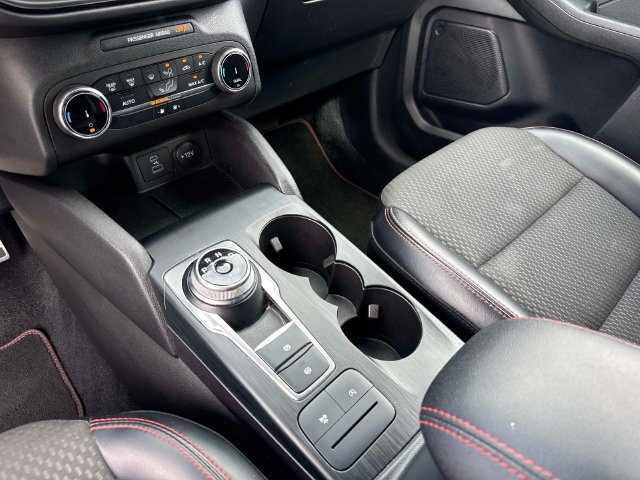Certified 2023 Ford Escape ST-Line FWD image 26