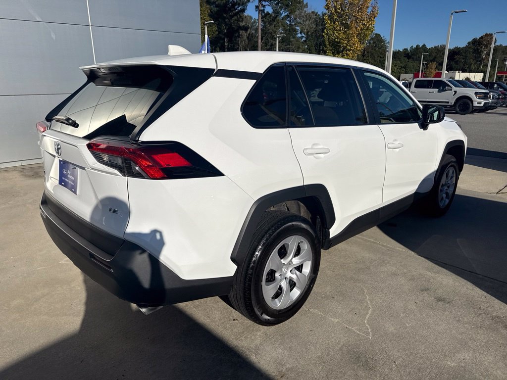 Used 2024 Toyota RAV4 LE FWD image 6